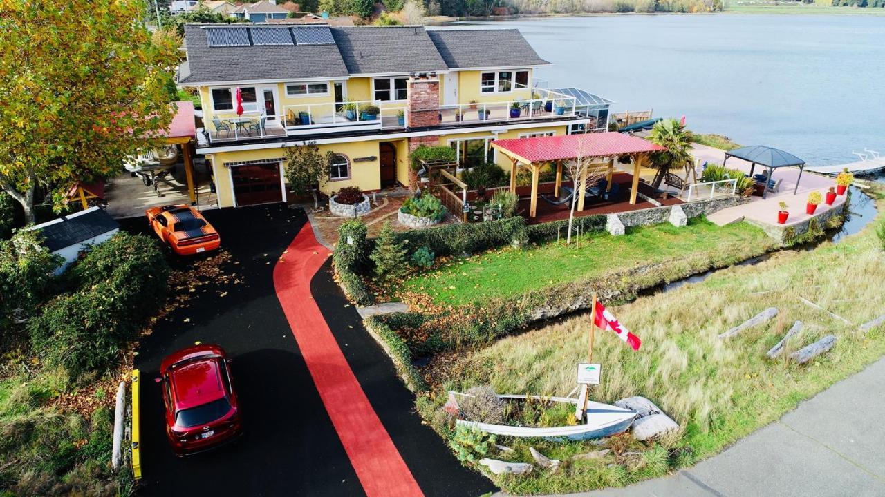 Birds Of A Feather Victoria Oceanfront Studio Suites Colwood Eksteriør billede