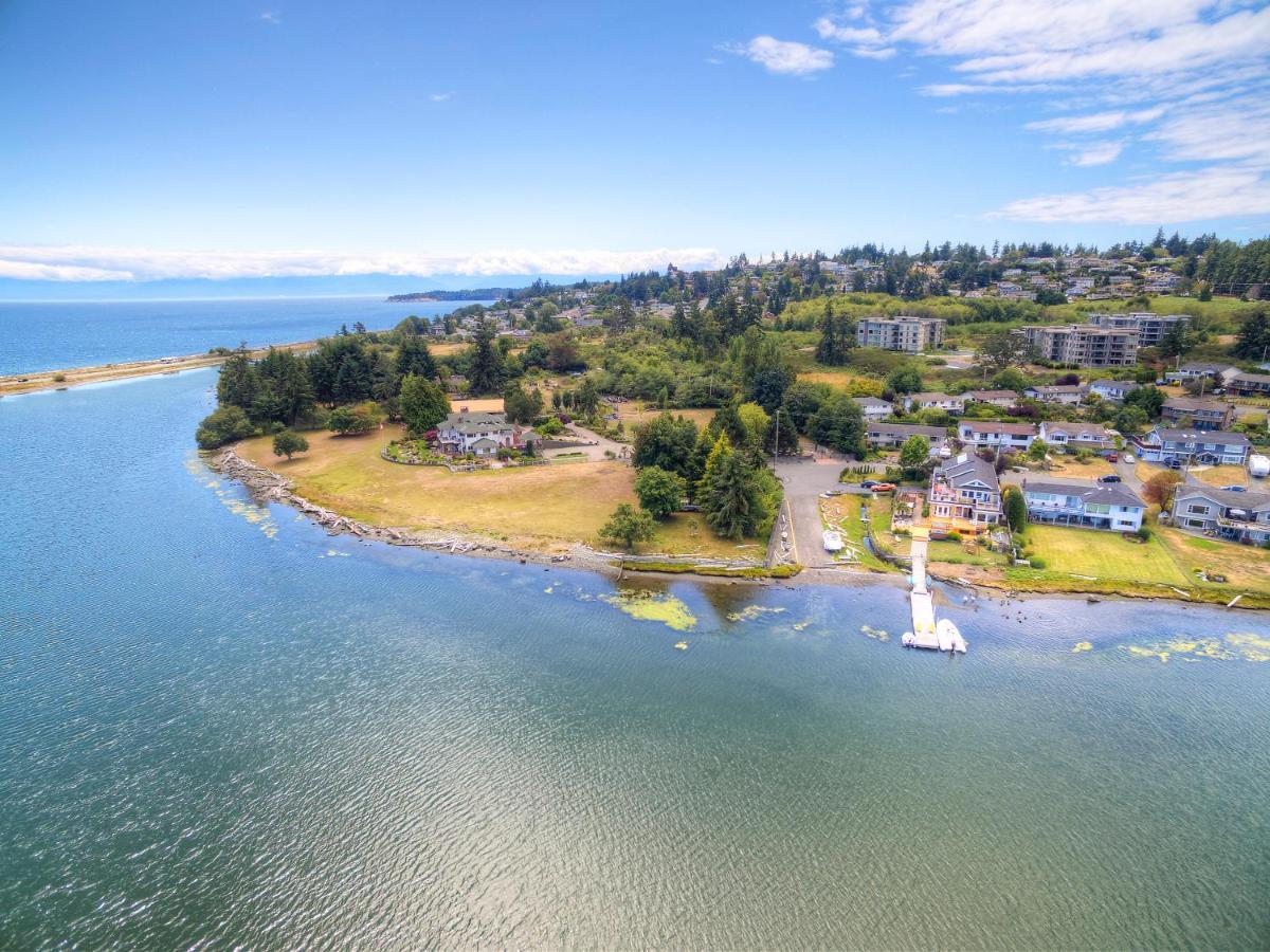 Birds Of A Feather Victoria Oceanfront Studio Suites Colwood Eksteriør billede