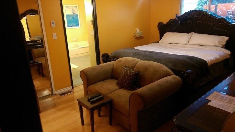 Birds Of A Feather Victoria Oceanfront Studio Suites Colwood Eksteriør billede